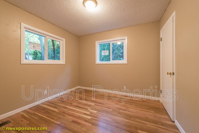 Building Photo - 12025 SW 64th Ave