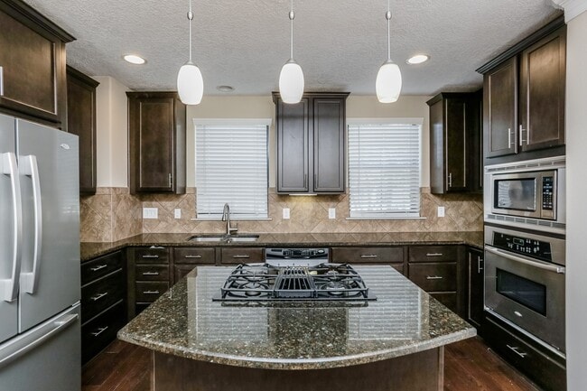 Building Photo - 10658 Clearview Villa Pl