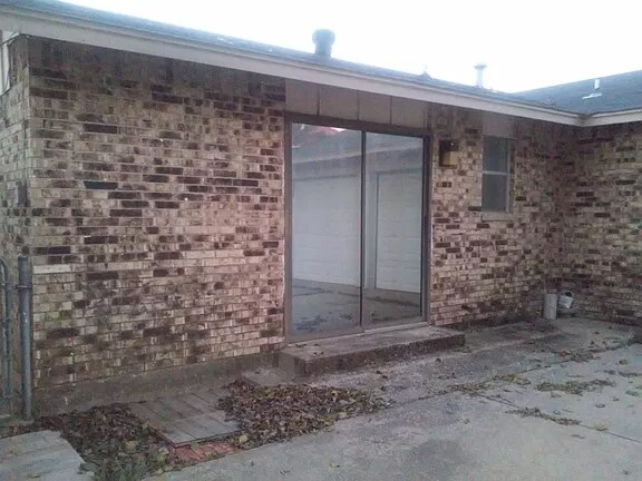 Building Photo - 410 Oleander St