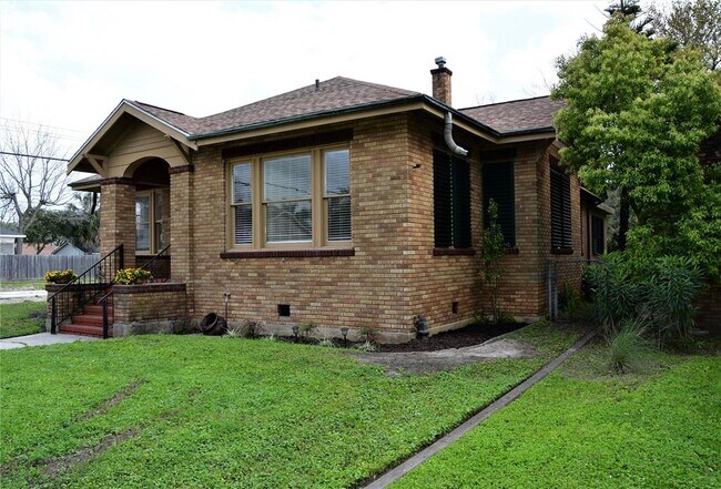 Building Photo - 4501 Avenue N 1/2 Rear