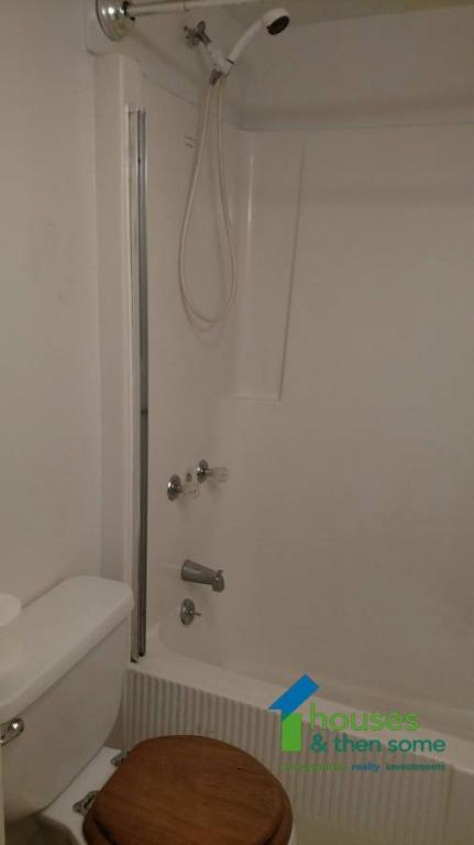 Building Photo - 469 Lindley Rd