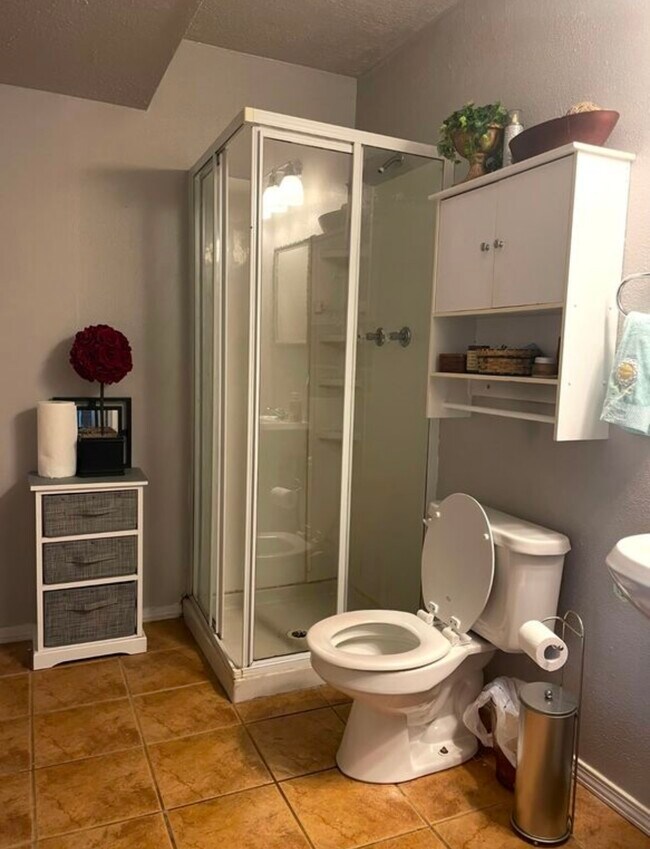 Building Photo - 4060 W Mesa St