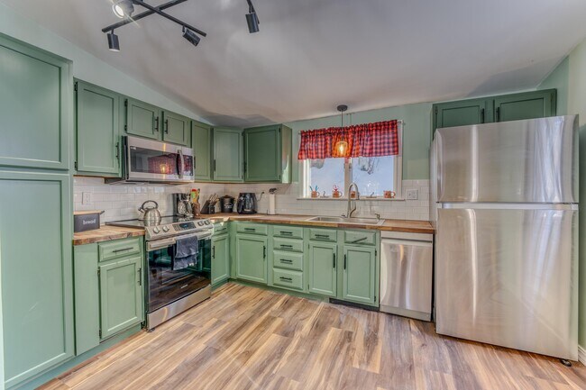 Building Photo - 28 Jodo Way