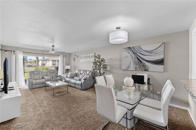 Building Photo - 1358 Derbyshire Ct