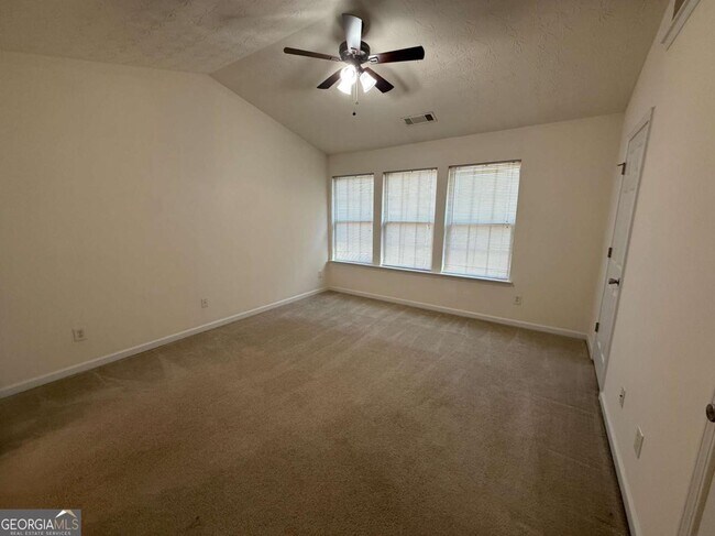 Building Photo - 2729 Heathrow Dr