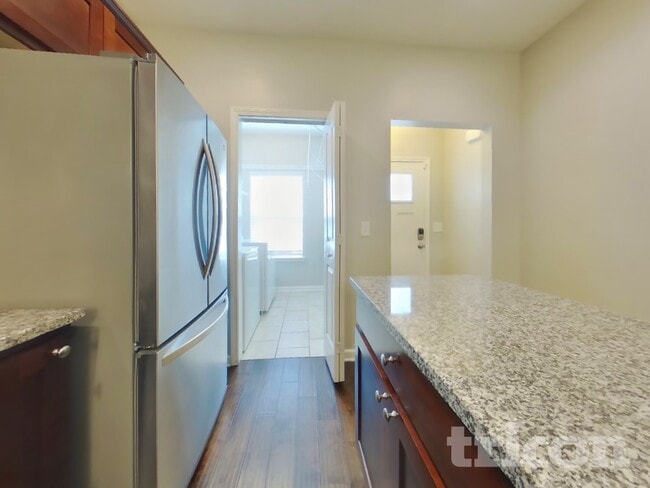 Building Photo - 121 Hickory Sta Ln