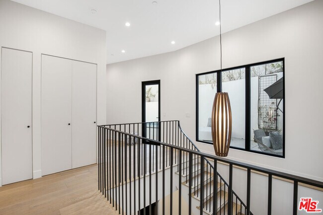 Building Photo - 3101 Belden Dr