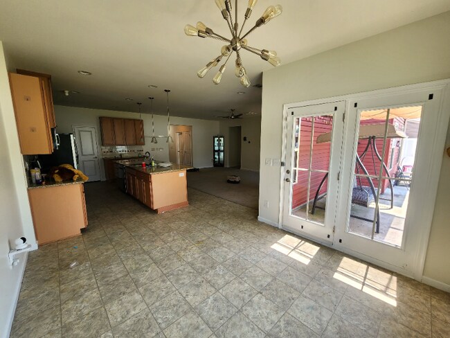 Building Photo - 2041 Leeds Ln