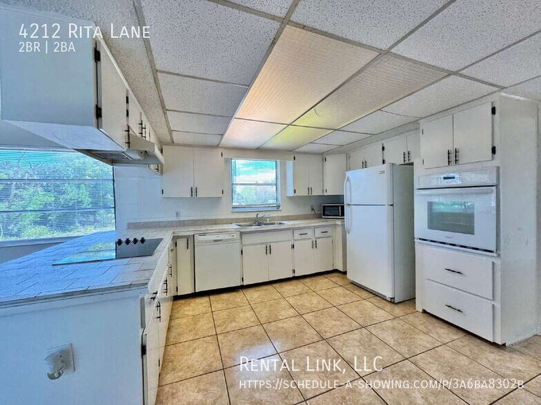 Building Photo - 4212 Rita Ln