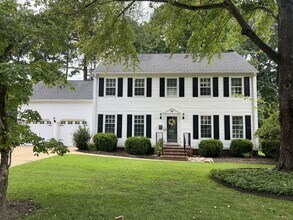 Building Photo - Beautifully Remodeled Colonial in James La...