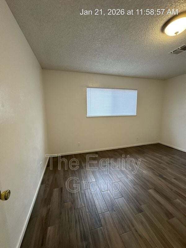 Building Photo - 2732 S Sallee Ct