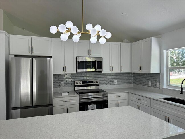 Building Photo - 215 Hollowbrook Cir