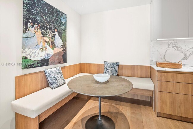 Building Photo - 7916 Fisher Island Dr