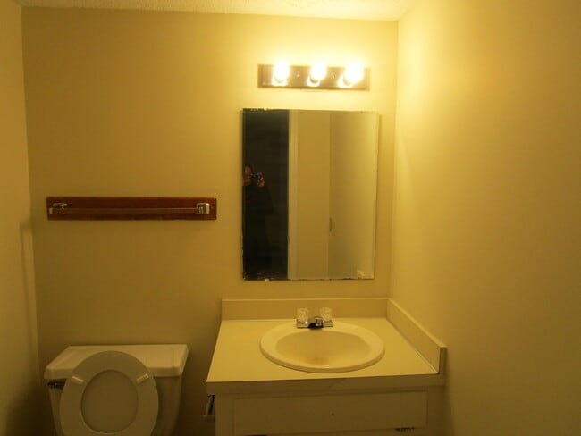 Building Photo - 25 Cuttino Rd