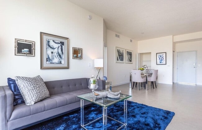 Building Photo - 729 NW 2nd St