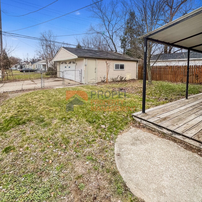 Building Photo - 27645 Avondale St