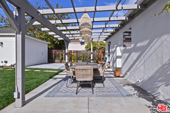 Building Photo - 6167 Costello Ave