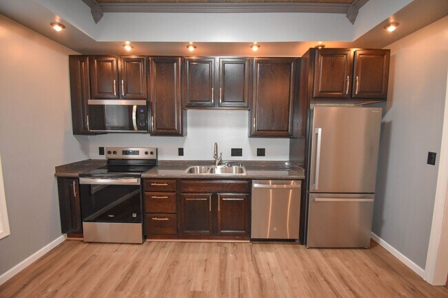 Building Photo - RCAR114-116