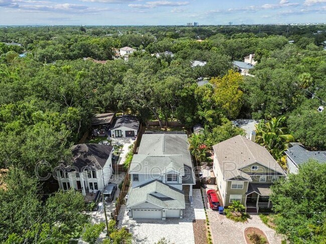 Building Photo - 6105 S Elkins Ave