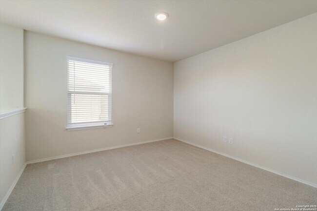 Building Photo - 414 Retama Pass