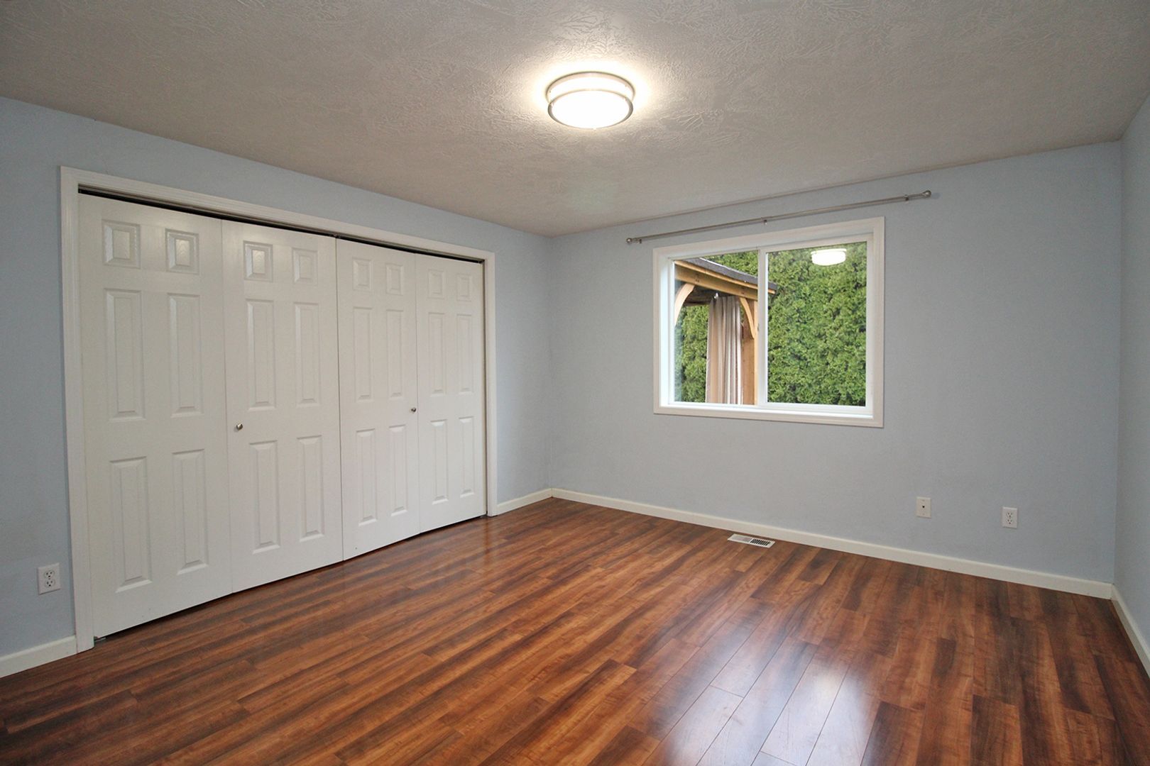 Building Photo - 601 SE 71st Ave