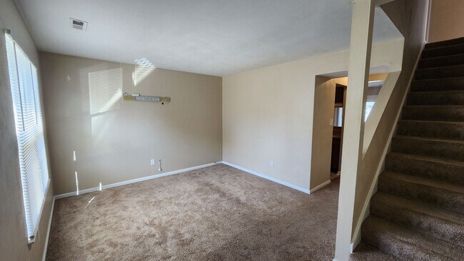 Building Photo - Rosemont Forest