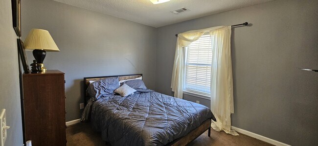 Building Photo - 312 Joe Walding Dr