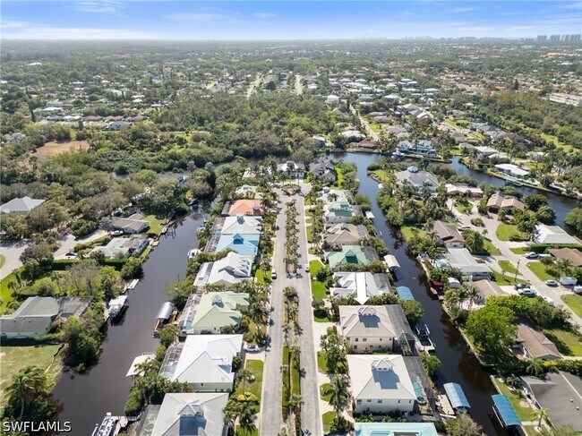 Building Photo - 27130 Flamingo Dr