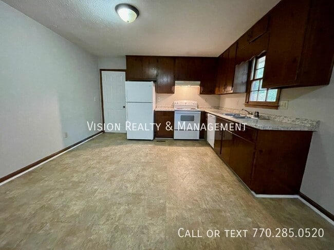 Building Photo - 15 Queen Ct