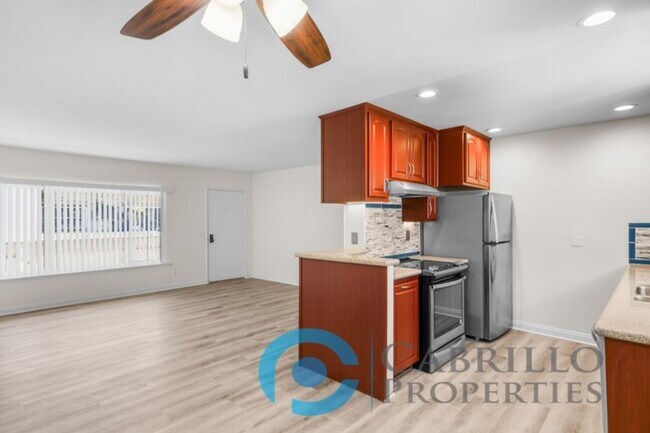 Primary Photo - Beautiful 2bd/2ba 2nd Floor Condo with Bra...