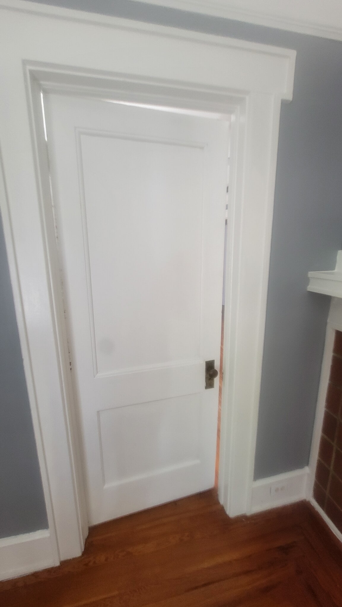 Building Photo - 148 W 6th St