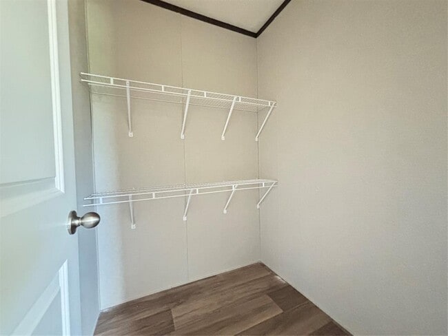 Building Photo - 277 Elm Forest Loop