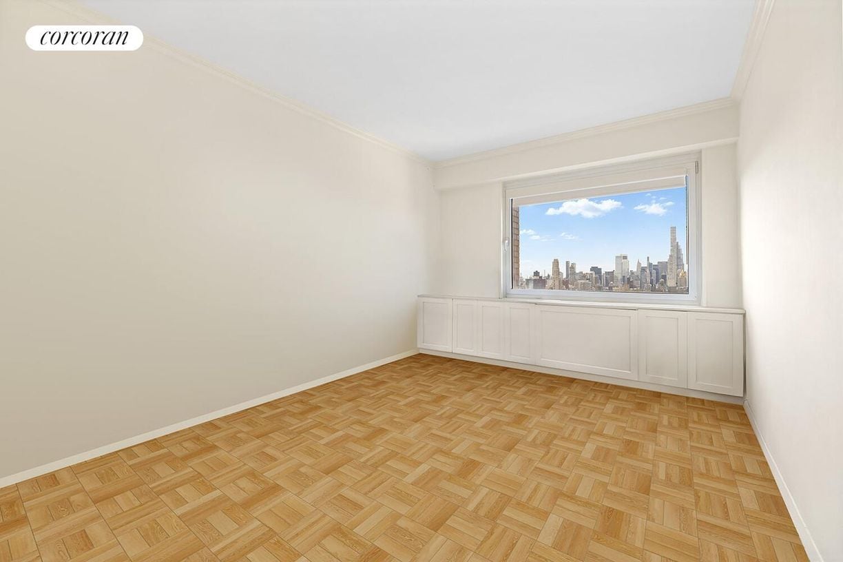 Building Photo - 45 E 89th St