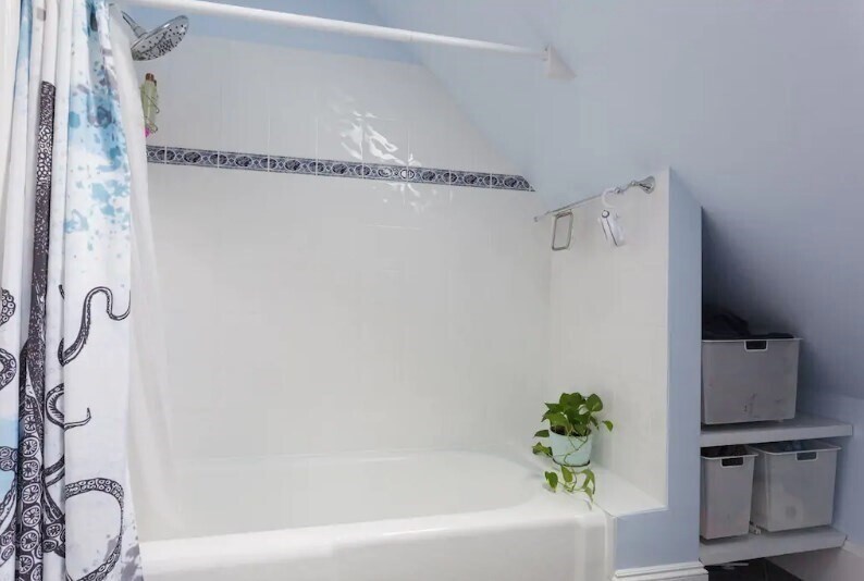 Building Photo - 3 Hagar St