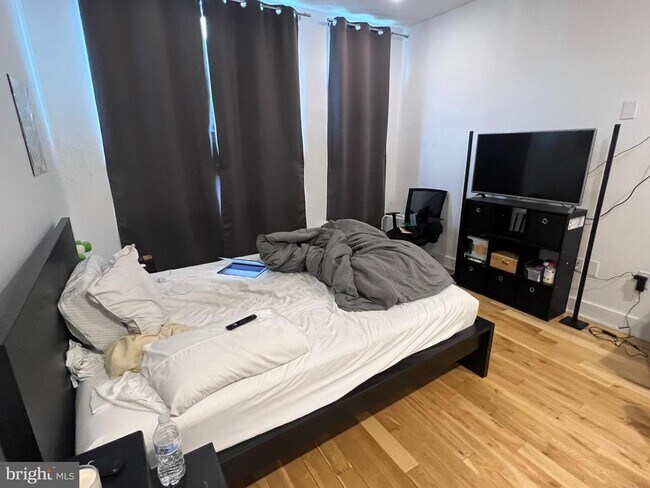 Building Photo - 1431 N 28th St