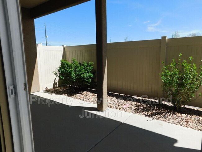 Building Photo - 590 Treviso Ct