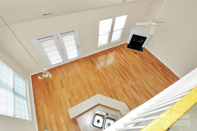 Building Photo - 10212 Jacobs Creek Dr