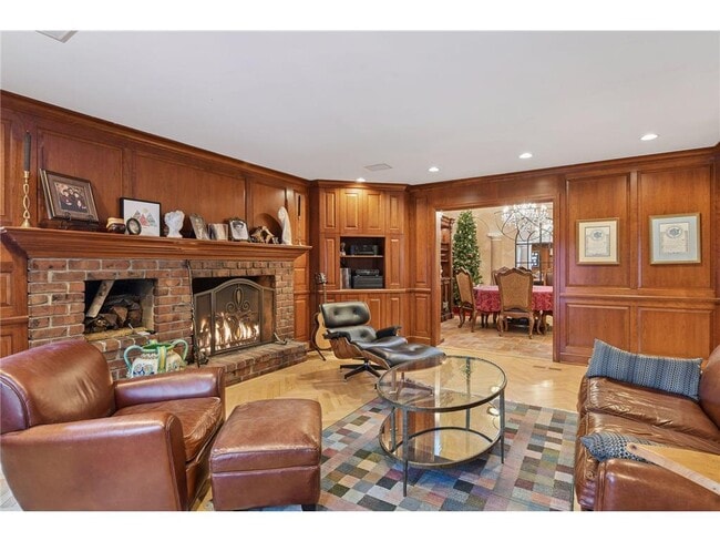 Building Photo - 3 Edina Ct