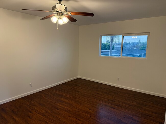 Second upstairs bedrooms - 11954 Eucalyptus Ave