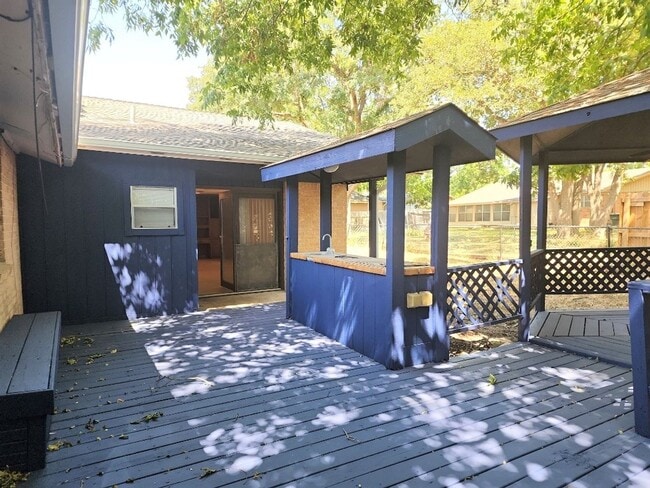 Building Photo - Amazing home ready to move in!