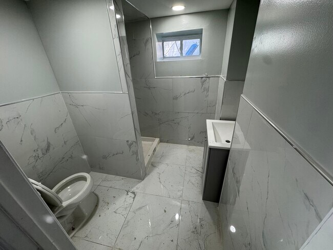 Building Photo - 17 Harding Terrace