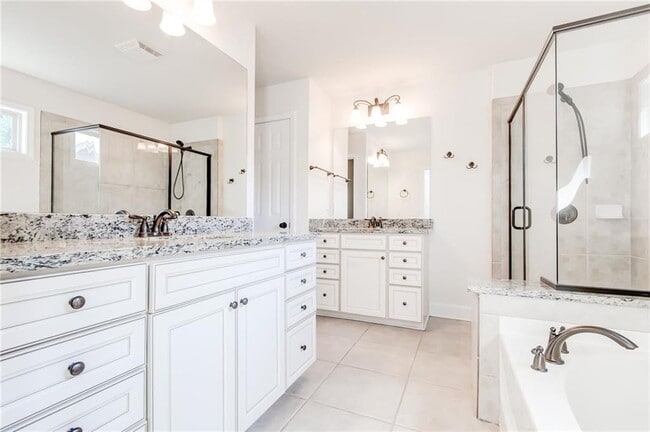 Building Photo - 3304 Ferncliff Ct