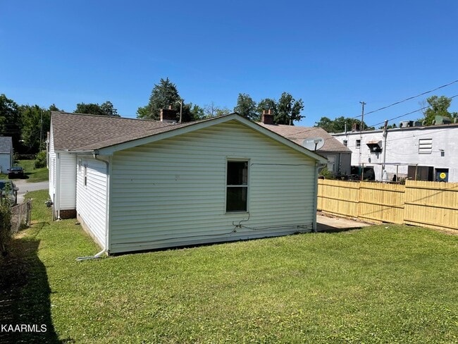 Building Photo - 2314 Coker Ave