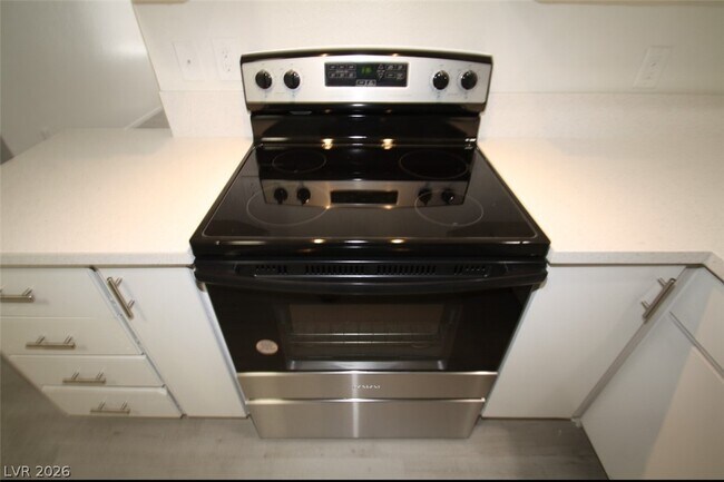 Building Photo - 921 Snug Harbor St