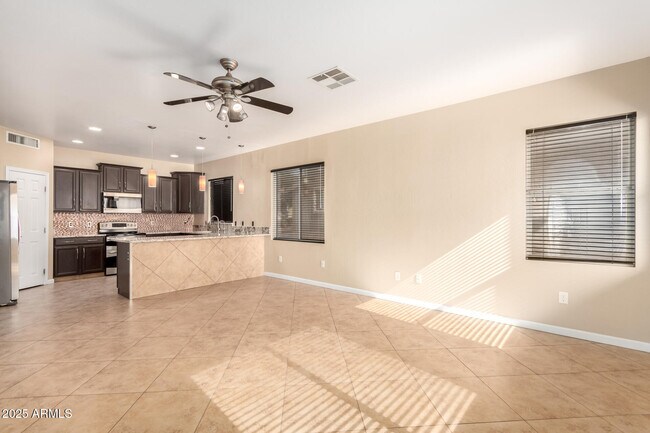 Building Photo - 8721 E Lomita Cir