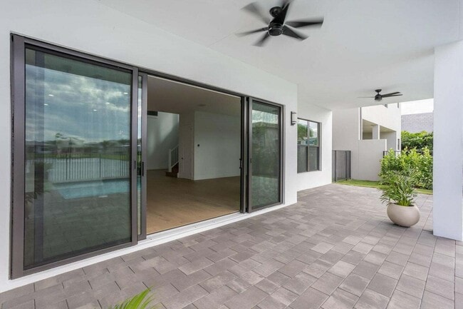 Building Photo - 21049 Violet Flds Wy