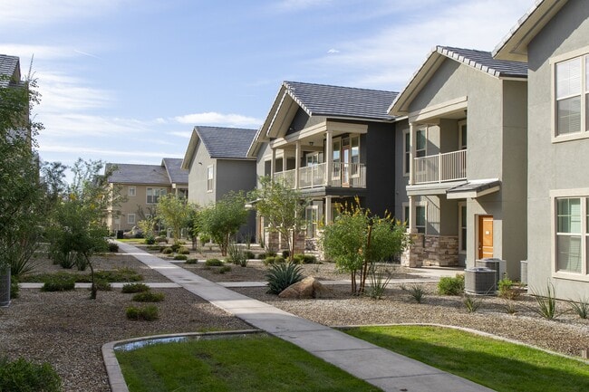 Building Photo - Ironwood at Happy Valley