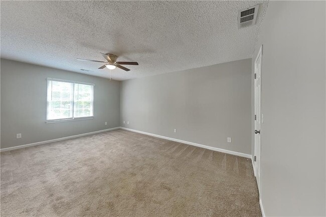 Building Photo - 2671 Ashley Dr