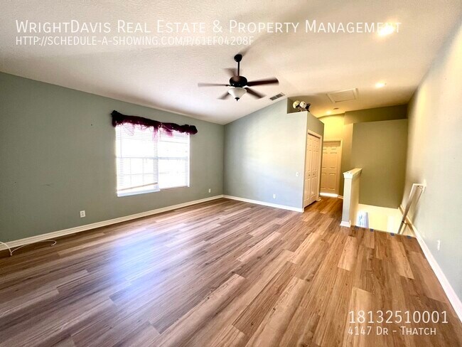Building Photo - Large townhome at Sabal Pointe!