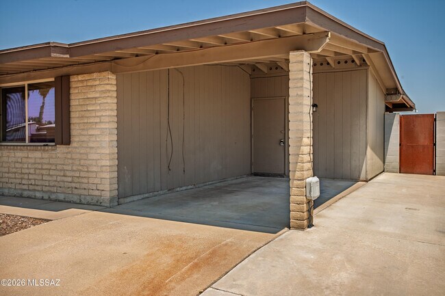 Building Photo - 7660 N Nathan Hale Ave